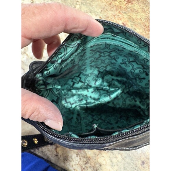 Stone Mountain Vintage Black Leather Crossbody Purse.  Smaller Size Made In USA - Picture 8 of 8